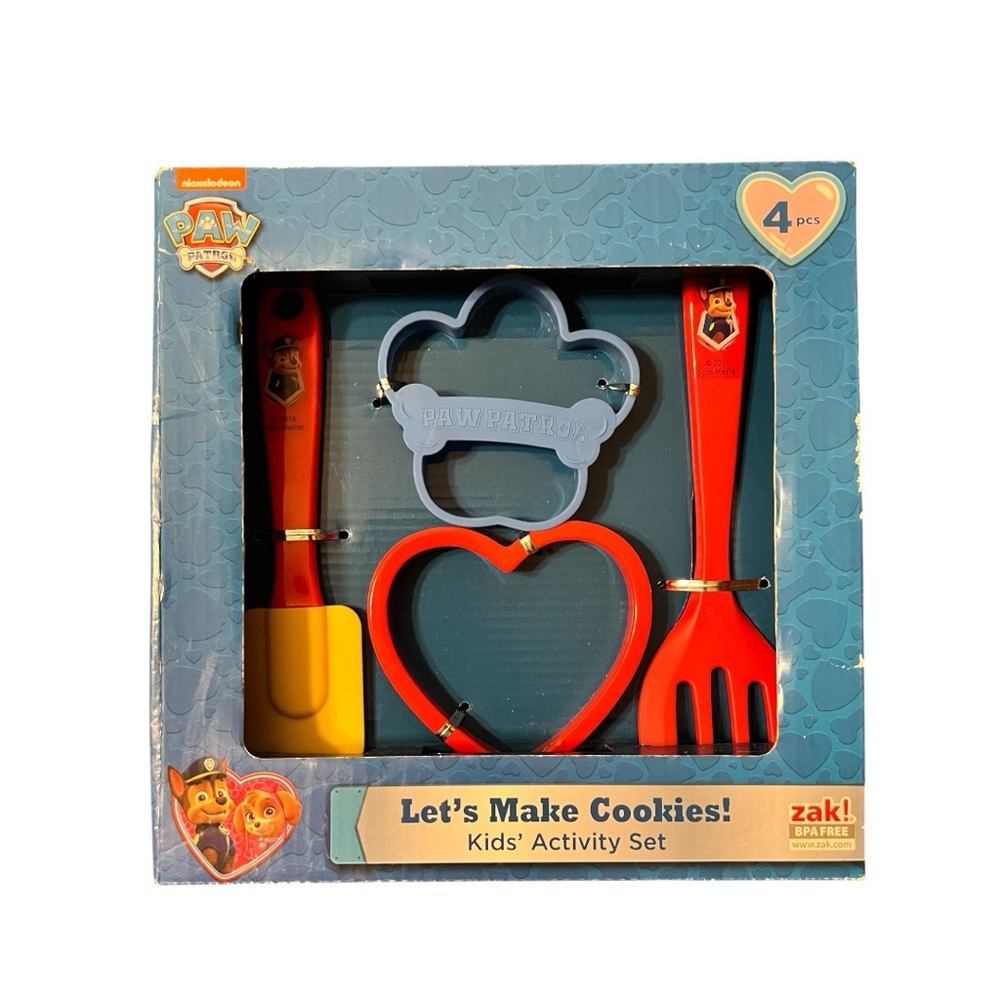 NIB PAW Patrol Kids Baking Set Cookie Cutters Spatula Turner 4pc